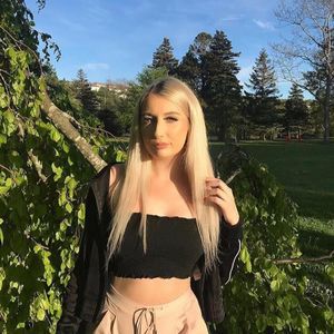 Meet your Posher, Claire